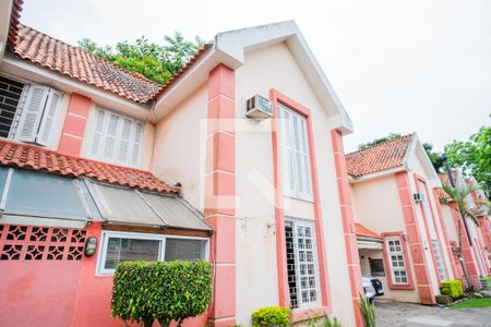 Casa de condomínio para alugar com 100m², 3 quartos e 1 vaga Casa de condomínio para alugar com 100m², 3 quartos e 1 vagaFachada