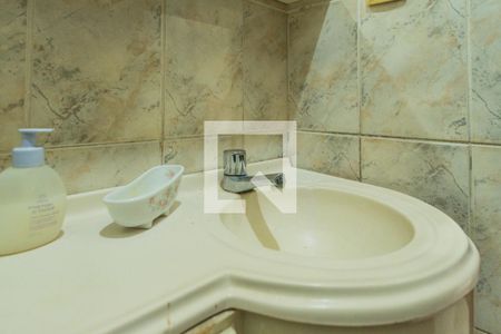 Casa de condomínio para alugar com 100m², 3 quartos e 1 vaga Casa de condomínio para alugar com 100m², 3 quartos e 1 vagaBanheiro Social 2