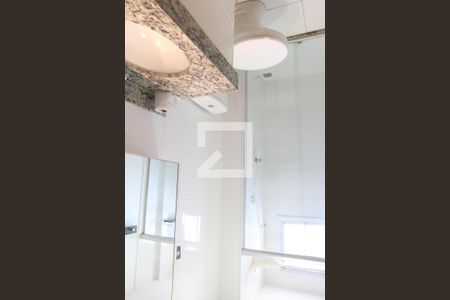 Banheiro da Suíte de apartamento para alugar com 3 quartos, 79m² em Setor Goiânia 2, Goiânia