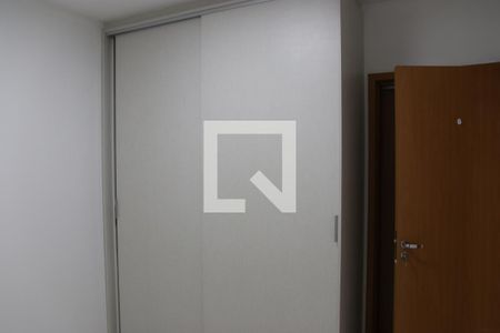 Quarto 1 de apartamento para alugar com 3 quartos, 79m² em Setor Goiânia 2, Goiânia