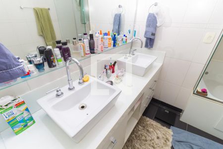 Apartamento para alugar com 135m², 2 quartos e 2 vagasBanheiro da Suíte 1