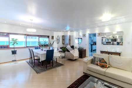 Apartamento à venda com 152m², 3 quartos e 2 vagas Apartamento à venda com 152m², 3 quartos e 2 vagasSala