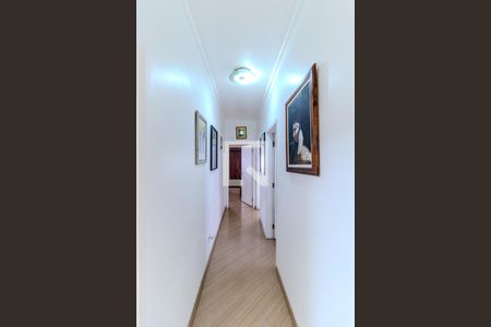 Apartamento à venda com 152m², 3 quartos e 2 vagas Apartamento à venda com 152m², 3 quartos e 2 vagasCorredor para os Quartos