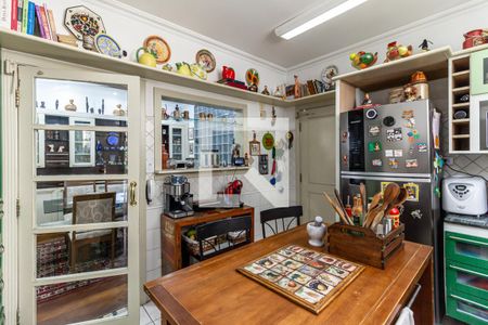 Apartamento à venda com 134m², 2 quartos e 2 vagas Apartamento à venda com 134m², 2 quartos e 2 vagasCozinha