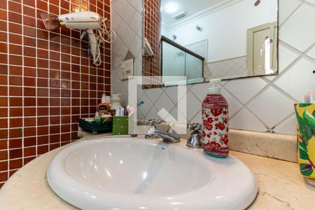 Apartamento à venda com 134m², 2 quartos e 2 vagas Apartamento à venda com 134m², 2 quartos e 2 vagasBanheiro da Suíte