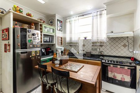 Apartamento à venda com 134m², 2 quartos e 2 vagas Apartamento à venda com 134m², 2 quartos e 2 vagasCozinha