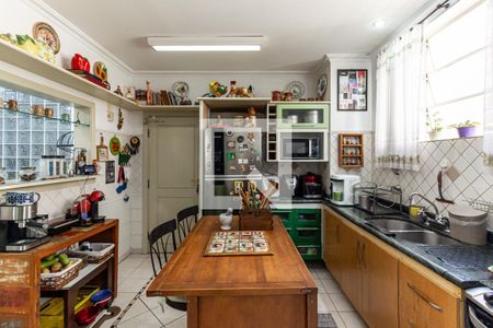 Apartamento à venda com 134m², 2 quartos e 2 vagas Apartamento à venda com 134m², 2 quartos e 2 vagasCozinha