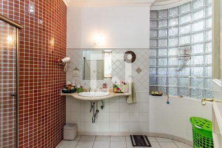 Apartamento à venda com 134m², 2 quartos e 2 vagas Apartamento à venda com 134m², 2 quartos e 2 vagasBanheiro da Suíte