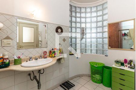 Apartamento à venda com 134m², 2 quartos e 2 vagas Apartamento à venda com 134m², 2 quartos e 2 vagasBanheiro da Suíte