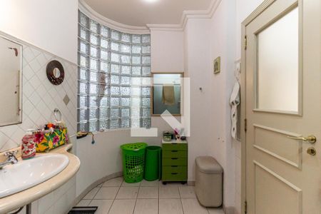 Apartamento à venda com 134m², 2 quartos e 2 vagas Apartamento à venda com 134m², 2 quartos e 2 vagasBanheiro da Suíte