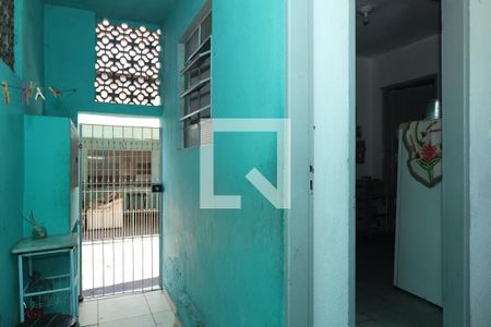 Casa para alugar com 50m², 1 quarto e sem vagaPortão de entrada - Corredor lateral - fundos