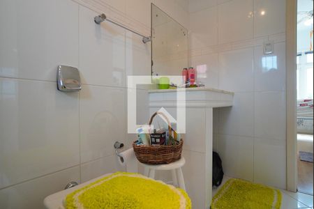 Casa à venda com 280m², 4 quartos e 4 vagasBanheiro da Suíte 2 - Segundo Andar