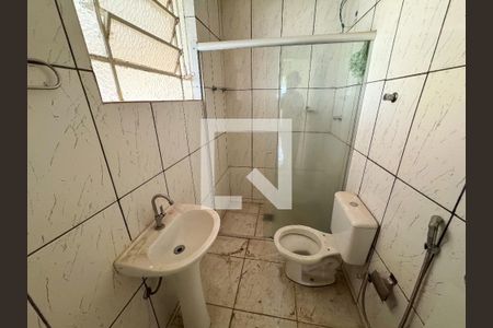 Casa à venda com 180m², 3 quartos e 2 vagasBanheiro
