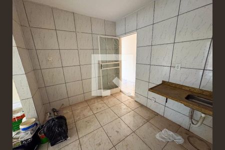 Casa à venda com 180m², 3 quartos e 2 vagascozinha