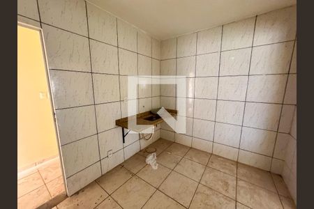 Casa à venda com 180m², 3 quartos e 2 vagascozinha