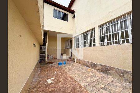 Casa à venda com 180m², 3 quartos e 2 vagasÁrea de Serviço