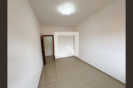 Casa à venda com 358m², 8 quartos e 4 vagasQuarto 2