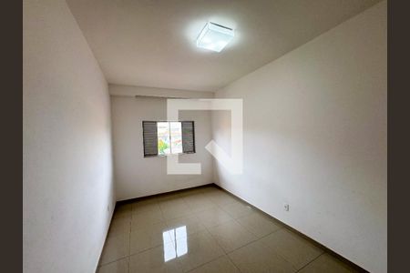 Casa à venda com 358m², 8 quartos e 4 vagasQuarto 2