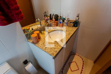 Apartamento à venda com 83m², 3 quartos e 2 vagas Apartamento à venda com 83m², 3 quartos e 2 vagasBanheiro da Suíte