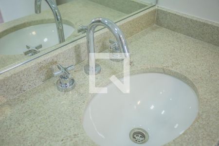 Apartamento à venda com 80m², 2 quartos e 1 vagaBanheiro 2