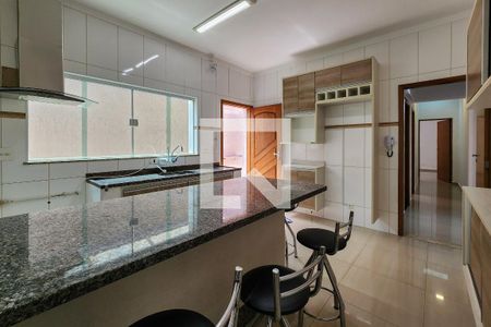 Casa à venda com 130m², 3 quartos e 2 vagasCozinha