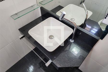 Casa à venda com 130m², 3 quartos e 2 vagasBanheiro da Suíte