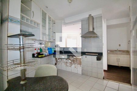 Casa para alugar com 200m², 4 quartos e 2 vagasQuarto 4