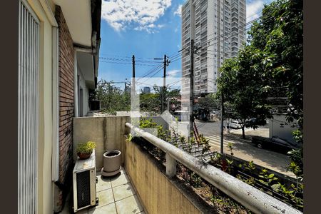 Casa à venda com 114m², 2 quartos e 1 vaga Casa à venda com 114m², 2 quartos e 1 vagaSacada Quarto 2