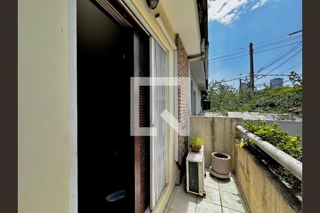 Casa à venda com 114m², 2 quartos e 1 vaga Casa à venda com 114m², 2 quartos e 1 vagaSacada Quarto 2