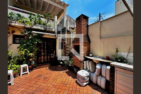 Casa à venda com 114m², 2 quartos e 1 vaga Casa à venda com 114m², 2 quartos e 1 vagaQuintal