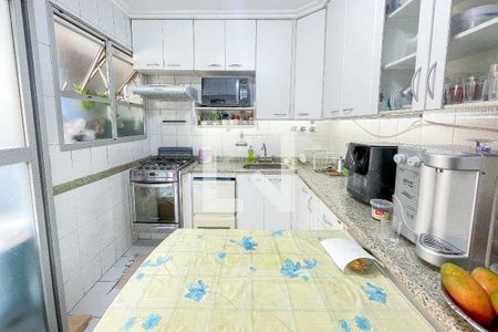 Apartamento à venda com 107m², 3 quartos e 1 vaga Apartamento à venda com 107m², 3 quartos e 1 vagaCozinha