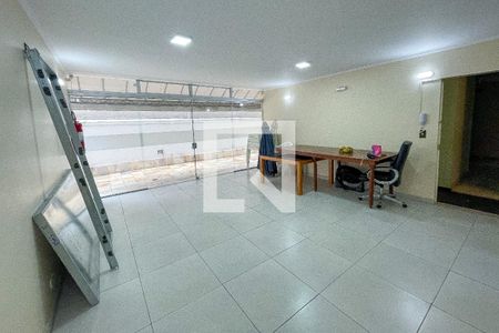 Apartamento à venda com 107m², 3 quartos e 1 vaga Apartamento à venda com 107m², 3 quartos e 1 vagaÁrea comum - Salão de festas