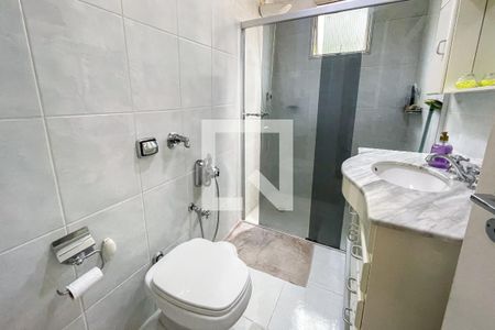 Apartamento à venda com 107m², 3 quartos e 1 vaga Apartamento à venda com 107m², 3 quartos e 1 vagaBanheiro da Suíte