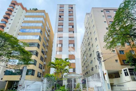 Apartamento à venda com 107m², 3 quartos e 1 vaga Apartamento à venda com 107m², 3 quartos e 1 vagaFachada