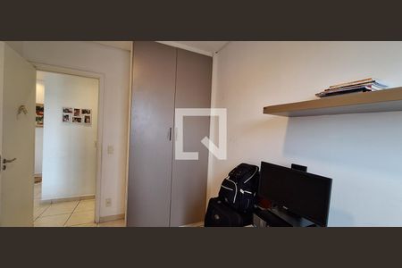 Apartamento para alugar com 72m², 2 quartos e 2 vagasQuarto