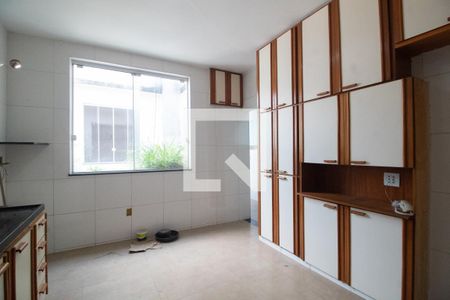 Apartamento à venda com 325m², 8 quartos e 2 vagasCozinha