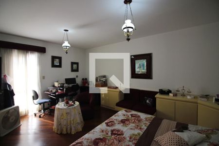 Casa à venda com 260m², 2 quartos e 2 vagasSuíte 2