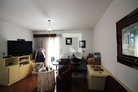 Casa à venda com 260m², 2 quartos e 2 vagasSuíte 2