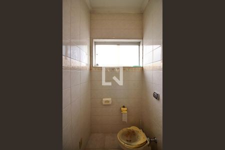 Casa à venda com 260m², 2 quartos e 2 vagasLavabo