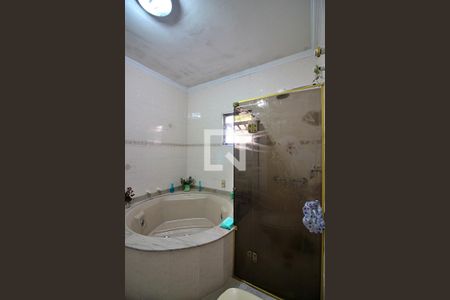 Casa à venda com 260m², 2 quartos e 2 vagasSuíte 1 Banheiro