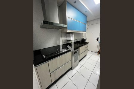 Apartamento à venda com 82m², 2 quartos e 2 vagasCozinha