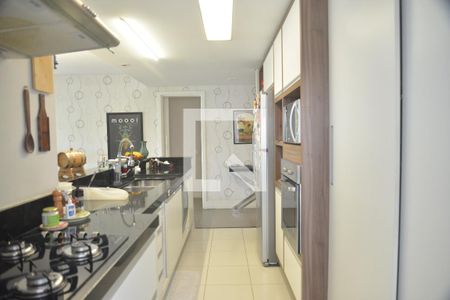 Apartamento à venda com 94m², 2 quartos e 2 vagasCozinha