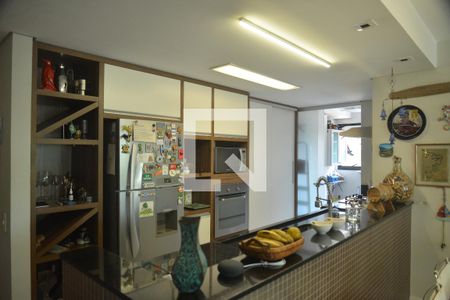 Apartamento à venda com 94m², 2 quartos e 2 vagasCozinha