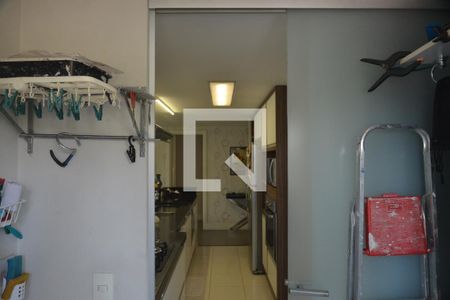 Apartamento à venda com 94m², 2 quartos e 2 vagasÁrea de serviço 