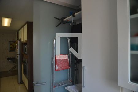 Apartamento à venda com 94m², 2 quartos e 2 vagasÁrea de serviço 