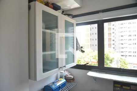 Apartamento à venda com 94m², 2 quartos e 2 vagasÁrea de serviço 