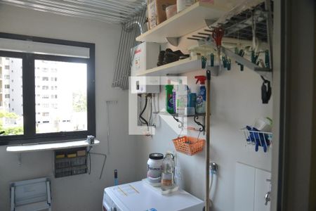 Apartamento à venda com 94m², 2 quartos e 2 vagasÁrea de serviço 