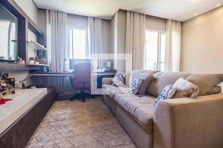 Sala de TV de apartamento à venda com 2 quartos, 73m² em Jardim Tupanci, Barueri