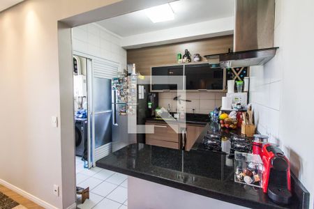 Cozinha de apartamento à venda com 2 quartos, 73m² em Jardim Tupanci, Barueri