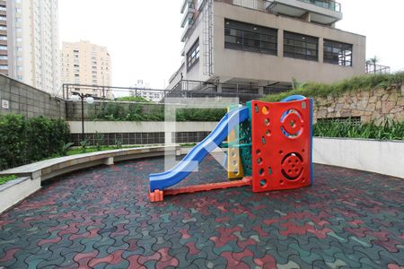 Apartamento para alugar com 55m², 1 quarto e 1 vaga Apartamento para alugar com 55m², 1 quarto e 1 vagaÁrea comum - Playground